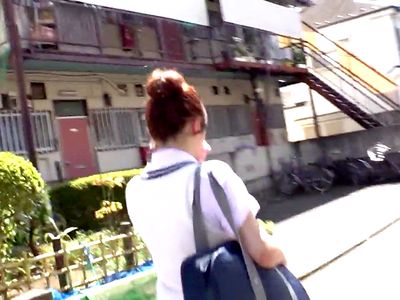 【乳首責めを伝授】ルックス良好のムチムチ体型シロウト女子校生が激ハメ種付けバックで結合するエッチ動画！_の画像
